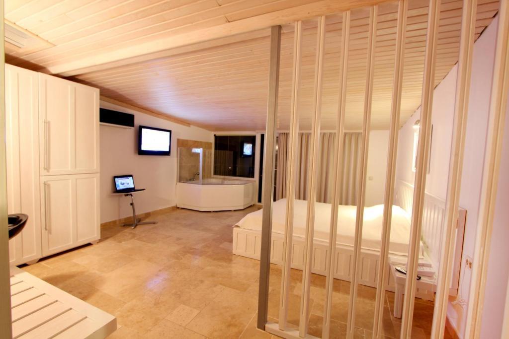 Nur Hotel Каш Номер фото